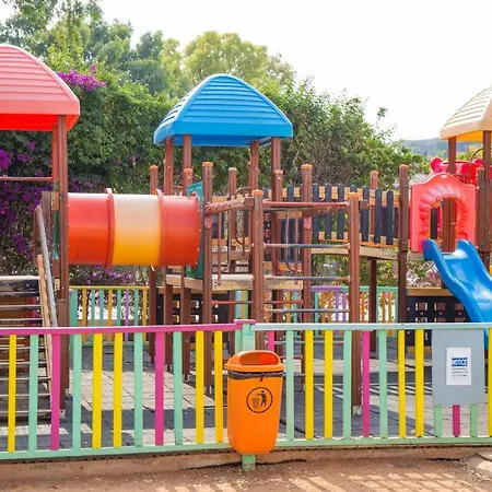 리조트 Electra Village Water Park 아이아 나파